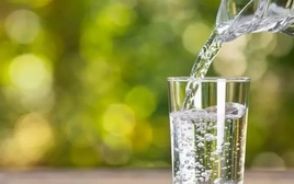 Phó giáo sư nói về 4 thói quen âm thầm khiến bạn tổn thọ mỗi ngày