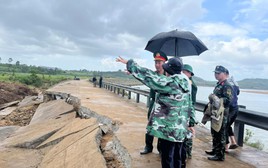 Cận cảnh hiện trường vụ sập bờ kè làm 4 người tử vong ở Đắk Lắk