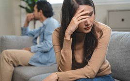 Vì tôi ở rể nên vợ không cho phép biếu tiền Tết nhà nội bằng nhà ngoại