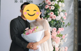 Á hậu ở Người Ấy Là Ai thông báo cưới, chú rể Công Vinh bảnh ghê!