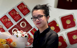 Mua vàng trên mọi “mặt trận”: Chốt 6 đơn vàng online, cô gái vẫn đi xếp hàng mua tiếp “cho có không khí”