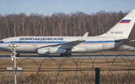 Khôi phục hàng loạt máy bay cũ để 'lấp khoảng trống'