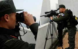 Cảnh sát đặc nhiệm trực 24/24 bảo vệ an ninh quanh khu vực tổ chức Đại hội Đảng XIV