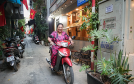 Nữ NSƯT ở nhà phố cổ, 81 tuổi vẫn có nhiều người muốn theo đuổi