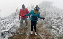 Tin không khí lạnh mới nhất: Mẫu Sơn rét hại, nhiệt độ giảm xuống 0,3°C