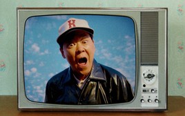 Thêm một biểu tượng được người Việt yêu thích "bán linh hồn" cho Trung Quốc: Cứ đà này rồi sẽ chẳng còn gì