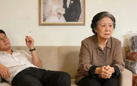 Mẹ chồng hỏi chồng tôi 2 triệu đi khám bệnh nhưng anh không cho, tôi lén chuyển cho mẹ 7 triệu, bà quay ngay sang làm việc không tưởng tượng nổi