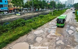 Hiện trạng sửa chữa tuyến đường nhiều 'ổ gà', 'ô trâu' nhất nội thành Hà Nội