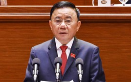 Ông Trần Cẩm Tú tái đắc cử Thường trực Ban Bí thư khóa XIV