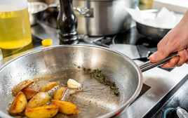 WHO cảnh báo hãy NGỪNG dùng ngay loại dầu ăn này