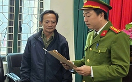 Khởi tố chủ cơ sở sản xuất mì chính giả nhãn hiệu nổi tiếng