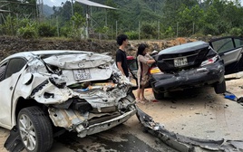 CLIP: Hiện trường tai nạn liên hoàn trên cao tốc La Sơn - Hòa Liên, 11 ô tô hư hỏng