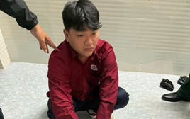 Bắt quả tang Chu Kim Thành SN 1993, khám xét khẩn cấp nơi ở