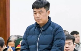 Chủ tịch tập đoàn Phúc Sơn bật khóc, đọc thơ tại tòa