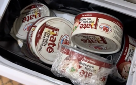 Pate Cột Đèn Hải Phòng: Một đặc sản phố cảng vì sao bỗng xuất hiện trong những bức ảnh "vứt sọt rác"?