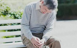 Cụ ông 72 tuổi sống một mình nhiều năm vẫn mắc giang mai: BS chỉ ra "con đường lây bệnh" nhiều người Việt bỏ qua