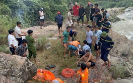 Rủ nhau đi tắm thác, 2 học sinh ở Quảng Trị chết đuối