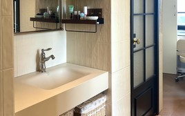 Phòng tắm nhỏ đừng cố nhét bồn rửa vào trong: 4 cách bố trí mới vừa rộng hơn vừa đẹp hơn