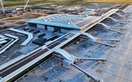 Sân bay quốc tế 4 tỷ USD mà Vietjet sắp khai thác đường bay: Chỉ có 6 chuyến/ngày, đường sắt kết nối chưa xong, đi bus cũng tốn gần 1 triệu đồng mới tới trung tâm