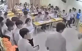 Bắt khẩn cấp nam sinh hành hung cô giáo trong lớp: Sở GD&ĐT Hà Nội lên tiếng