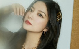 Triệu Vy bất mãn ra mặt vì bị coi thường