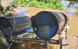 Lật phà tự chế ở Cần Thơ, hai học sinh tử vong