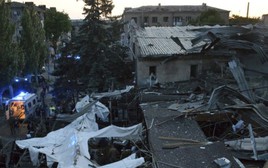 Ông Zelensky rơi nước mắt, Ukraine sơ tán gia đình có trẻ em khỏi 2 nơi đặc biệt