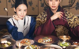 Với người Hàn Quốc, nhấc bát lên khỏi mặt bàn ăn là 'tướng bần hàn'