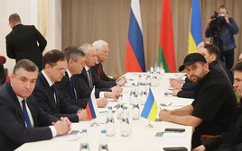 Nga - Ukraine: Hòa bình trong tầm tay?