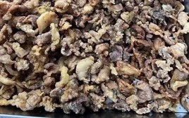 Bất ngờ: 1 người đàn ông xuất hiện ở cả 2 vụ lùm xùm suất ăn bán trú tóp mỡ và 300 tấn thịt lợn bẩn ở Hà Nội cách đây 6 tháng
