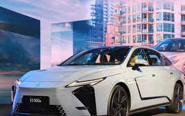 Xe điện Lexus đầu tiên tại Việt Nam chốt giá dưới 3 tỷ đồng