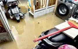 Xác minh thông tin có người tử vong nghi do điện giật lúc ngập nước ở TP.HCM