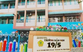 Hiệu trưởng nói gì khi bị 'tố' phụ huynh đi bộ cũng thu phí giữ xe?