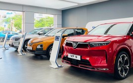 Hãng xe điện của tỷ phú Phạm Nhật Vượng đặt mục tiêu bán 300.000 ô tô điện trong năm 2026 - đâu sẽ là trọng tâm?