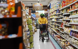 Thuế quan khiến mỗi hộ gia đình Mỹ phải chi thêm 1.000 USD trong năm 2025