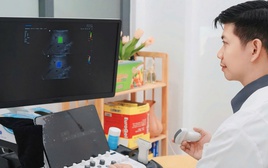 Vị bác sĩ “hot boy” livestream mỗi đêm và lý do đặc biệt phía sau