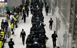 Cuộc tháo chạy ồ ạt khỏi các “khu lừa đảo” ở Campuchia