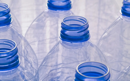 Đại học Y Harvard cảnh báo: Thói quen nhiều người mắc khiến cơ thể hấp thụ hàng triệu hạt vi nhựa mỗi ngày!