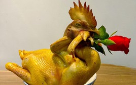 Luộc gà cúng giao thừa chớ bỏ qua 3 thao tác quan trọng: Gà đẹp, vàng ươm, thịt căng mọng, không khô