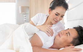 Nhiều đàn ông nghĩ "nhịn chuyện ấy" một chút cũng không sao, bác sĩ lại cảnh báo điều này sau tuổi 30 và tần suất hợp lý