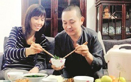 Xuân Hinh nói vợ: "Không ra khỏi nhà nhanh là tôi chết sớm"