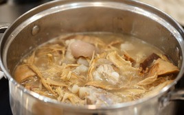 Nấu canh măng chớ bỏ qua 3 thao tác quan trọng: Măng mềm nhừ, mùi không hăng, nước canh trong