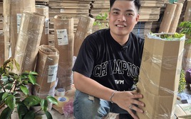 Tết chủ shop đi chơi, đơn hàng vẫn "nổ" ầm ầm