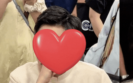 Sốc với màn phát lì xì của Trấn Thành: Số tiền khủng khiến dàn sao lóa mắt, chỉ duy nhất 1 người bốc phải 20.000