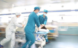 Người đàn ông 40 tuổi tử vong vì nhồi máu cơ tim, bác sĩ cảnh báo: Khát đến đâu ban đêm cũng đừng uống 3 loại nước này