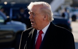 Tổng thống Trump chỉ trích Tòa án Tối cao, tuyên bố áp thêm thuế quan 10%