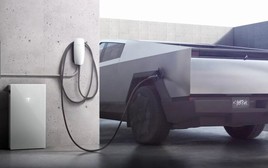 Chủ xe Tesla có thể kiếm tiền nhờ bán điện từ pin