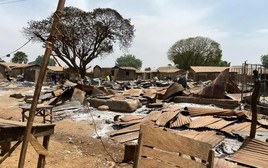 Tấn công tại Nigeria khiến ít nhất 50 người chết, nhiều phụ nữ và trẻ em bị bắt cóc