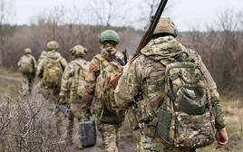 Lữ đoàn cơ giới số 42 nhận hàng loạt thiết giáp BTR-4 tối tân