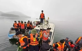 Vụ chìm tàu trên hồ Thác Bà: Chuyến tàu chúc Tết hóa đại tang